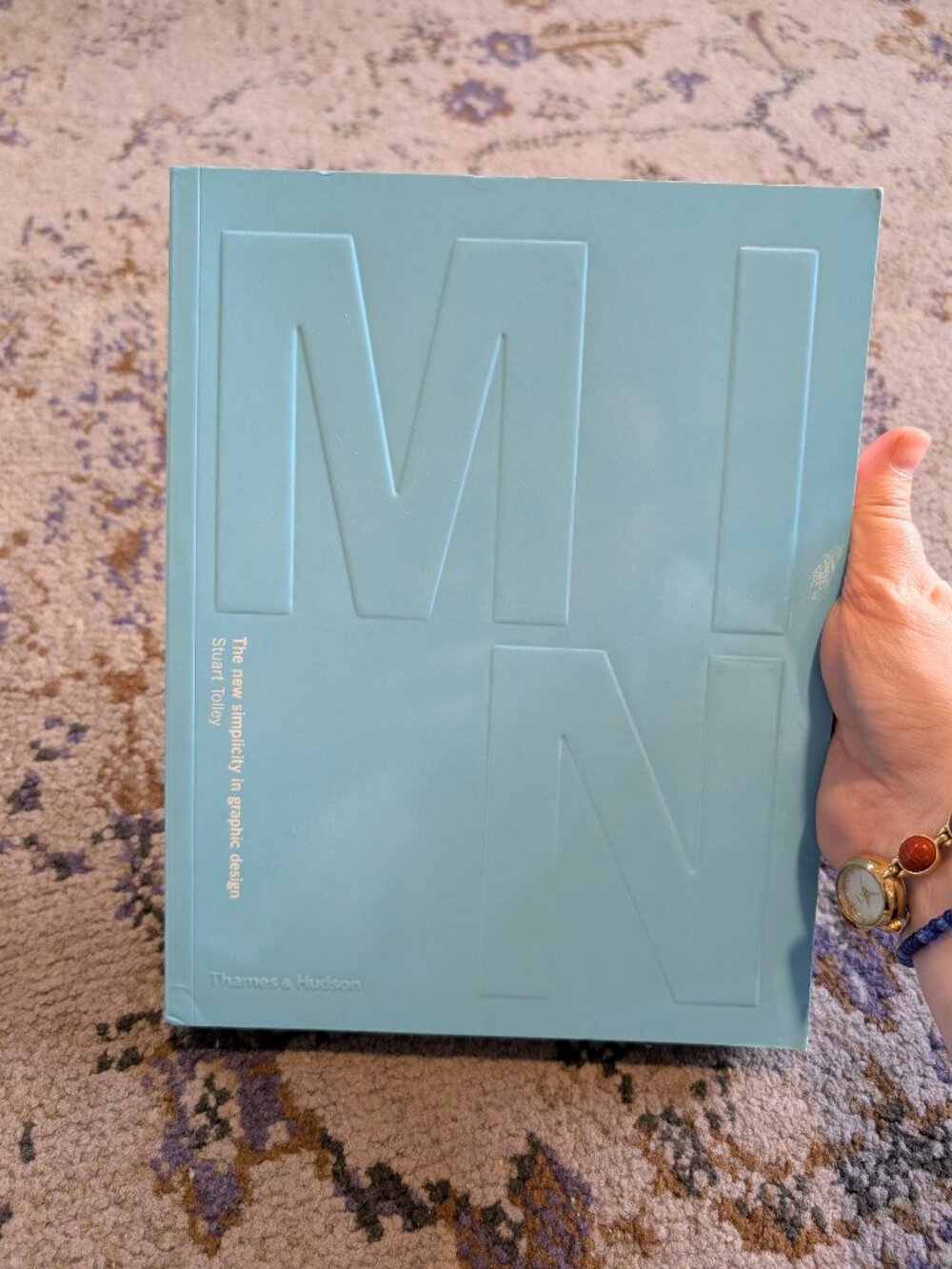Min: The New Simplicity in Graphic Design by Stuart Tolley Minimalism Design